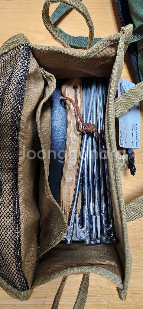 DOD 타프 + 폴대, 팩 등 일체--2