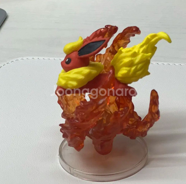 부스터 미니피규어캡슐토이가챠/이브이샤미드님피아에브이글레--3