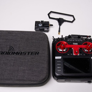 tx16s 드론 조종기 팝니다.