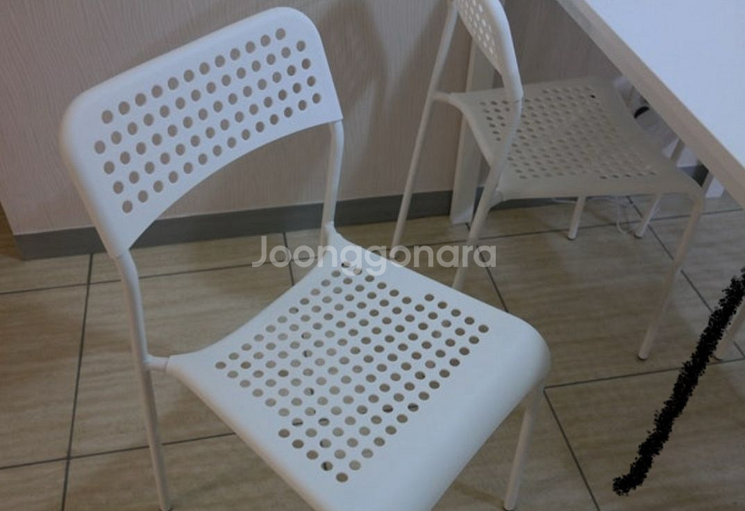 이케아 멜토르프 4인용 식탁테이블데스크&이케아아데의자4--6