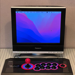 파나소닉 TH-15LD70 레트로 4:3 TV 팝니다.