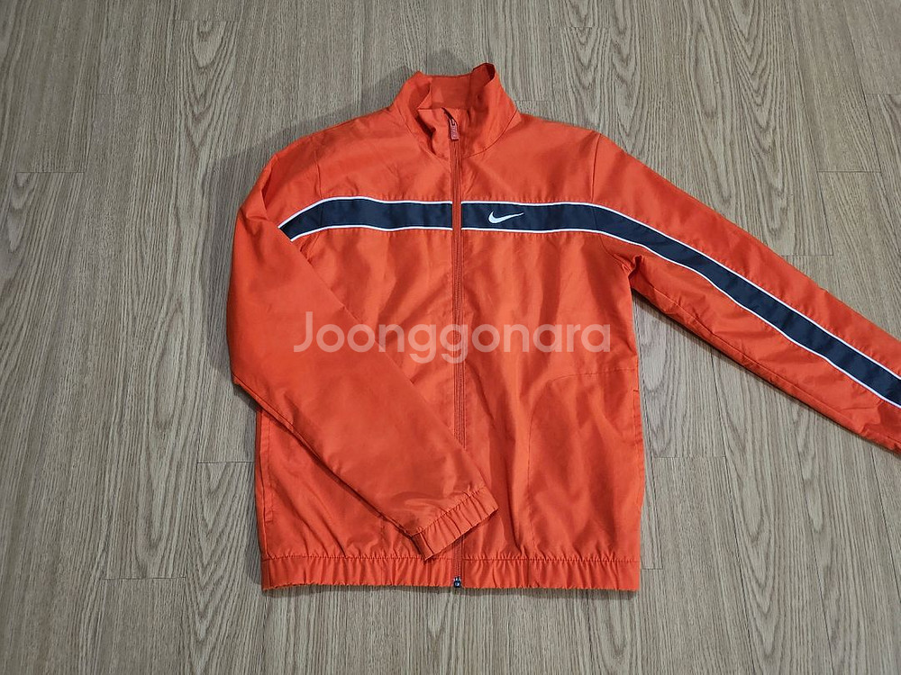 나이키레트로바람막이--0