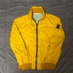 스톤아일랜드 멤브라나 3l tc 바람막이 자켓 m사이즈