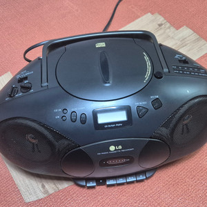 엘지 카세트라디오 CD330Z. 카세트플레이어.CD플레이어.