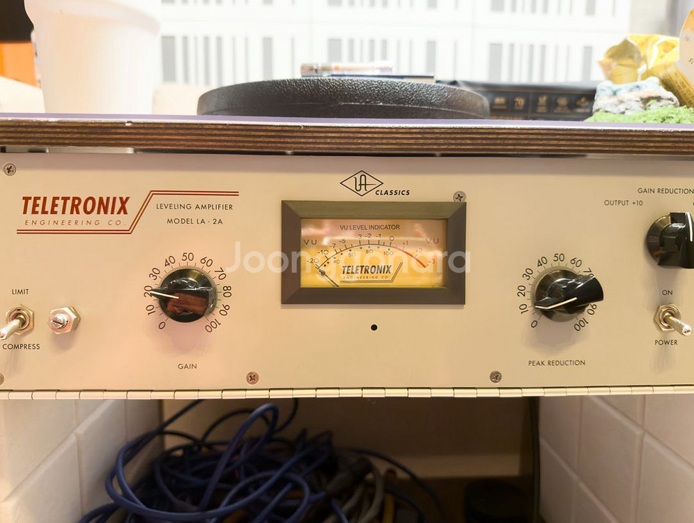 Teletronix LA-2A 팝니다. 신품급 컨디션--0