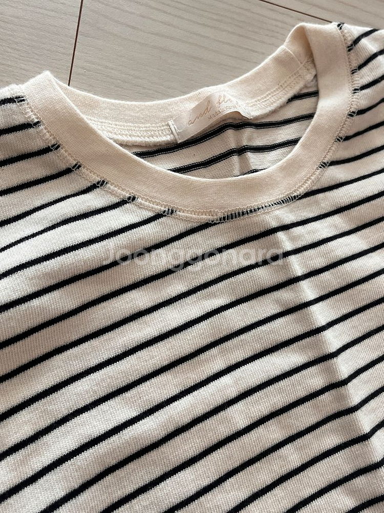 리코이 세미크롭 스트라이프 니트 맨투맨--2