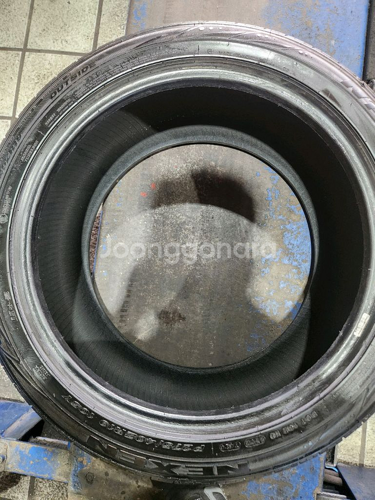 275 40 19. 넥센 24년도 두짝 판매--2