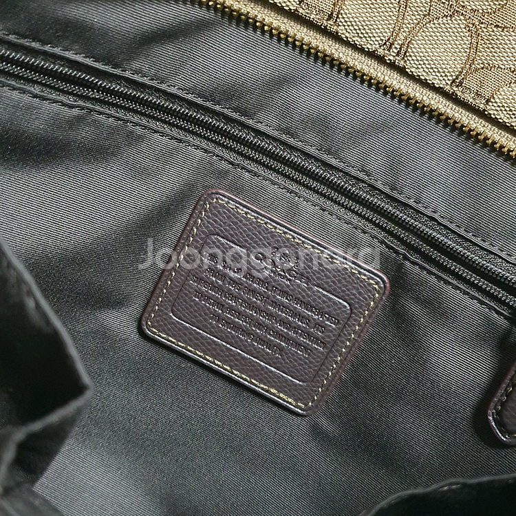 [미사용] 코치 가방 COACH 시그니처 지퍼탑 토트백--2