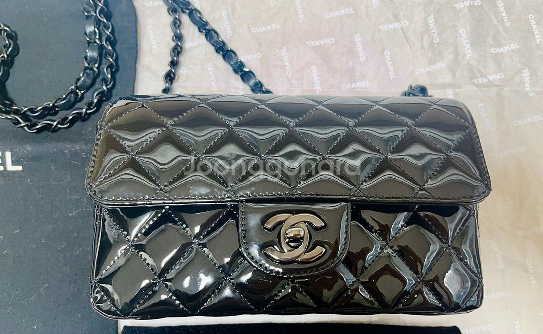 샤넬 뉴미니 페이던트 쏘블랙 새상품--1