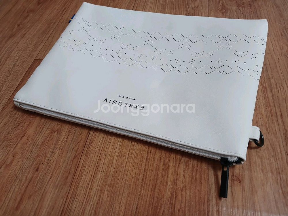 볼보(스웨덴) 남성 클러치백 다용도 가방 상태 최상급--3