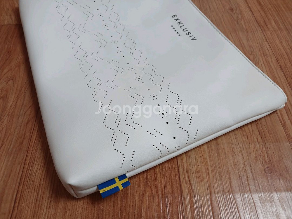 볼보(스웨덴) 남성 클러치백 다용도 가방 상태 최상급--4