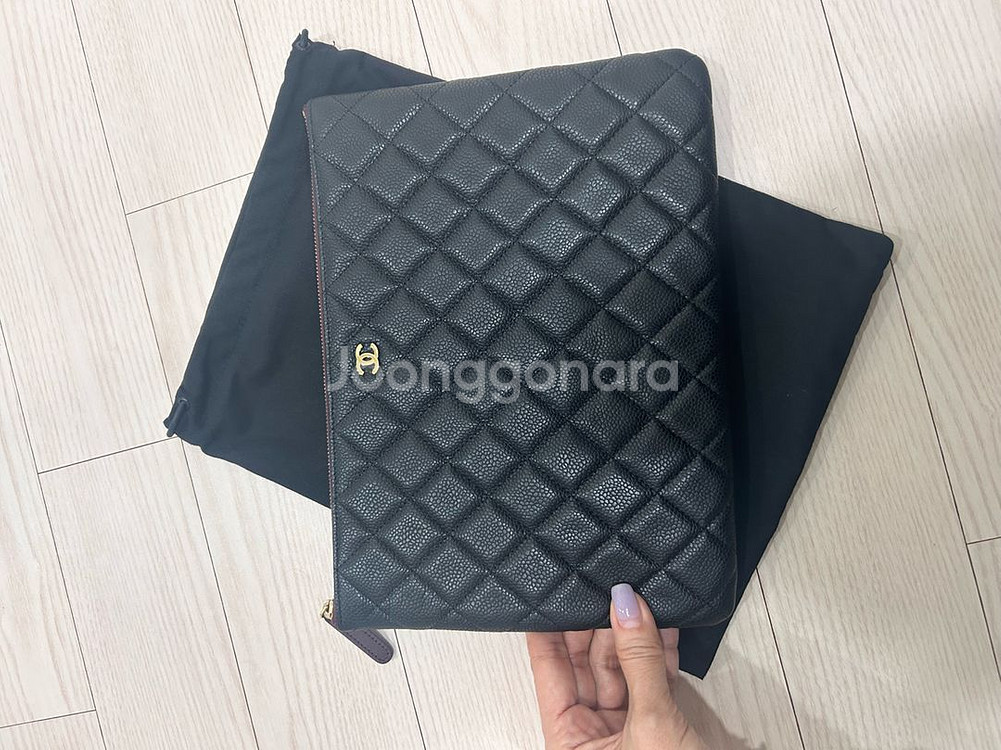 샤넬 미듐 클러치(블랙, 금장)--3