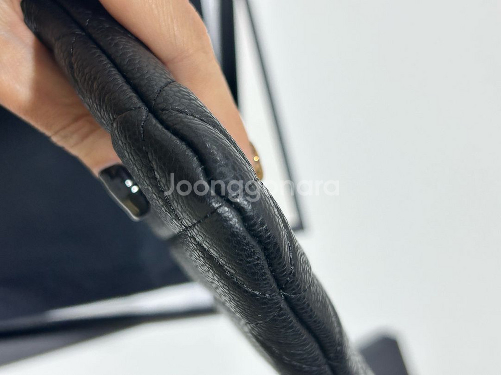 샤넬 미듐 클러치(블랙, 금장)--8