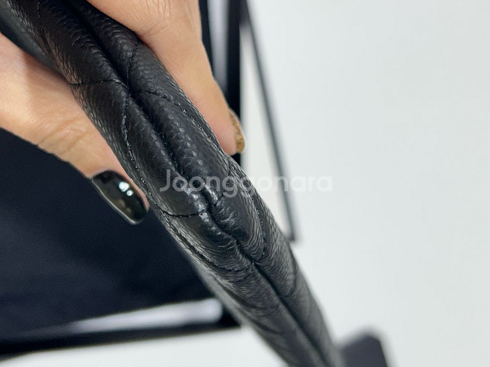 샤넬 미듐 클러치(블랙, 금장)--7