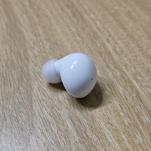 갤럭시 버즈2 화이트 오른쪽 SM-R177