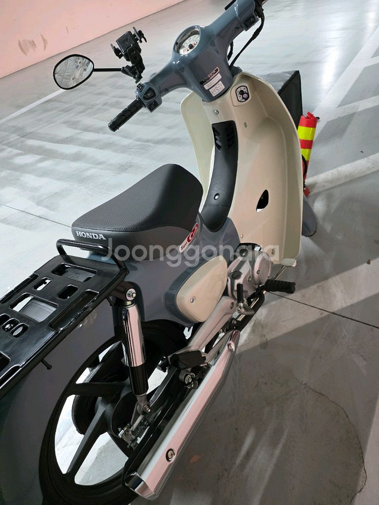 25년식 슈퍼커브110 그레이--2