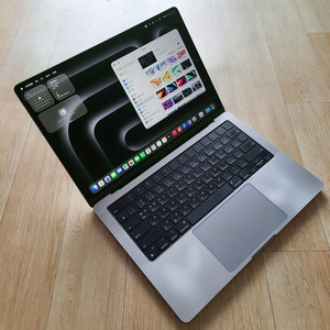 부산 맥북프로 M1Max 64GB램/1TB 고급형 14인치 팝니다.