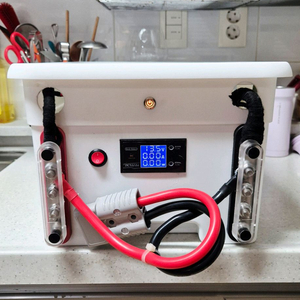 새제품 리튬 인산철 파워뱅크 320A 캠핑 차박 배터리