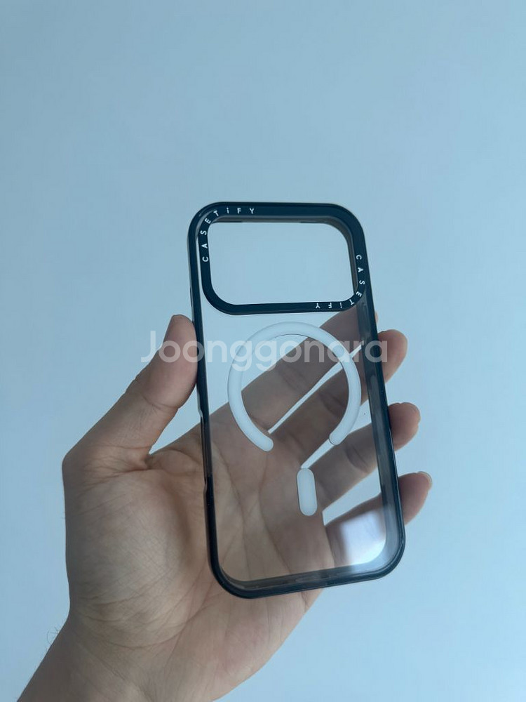 아이폰17 프로 케이스티파이 판매합니다.--1