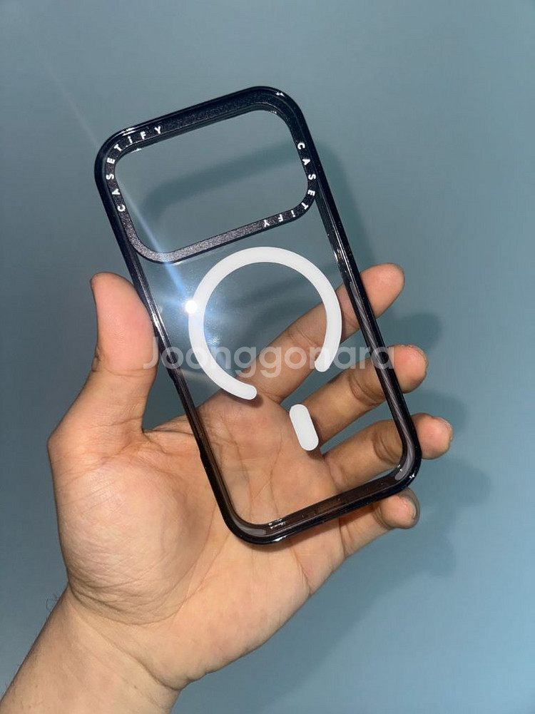 아이폰17 프로 케이스티파이 판매합니다.--3