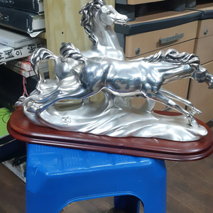 이태리제 말작품