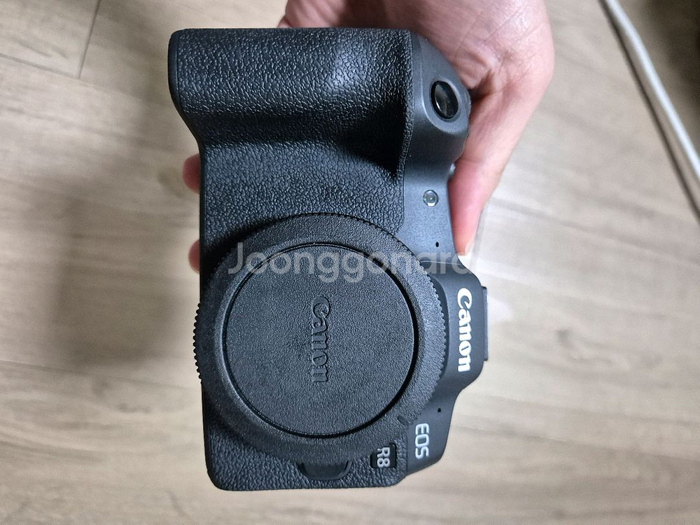 1500장 이하 캐논 eos R8 카메라 베터리3개 박스포함--2