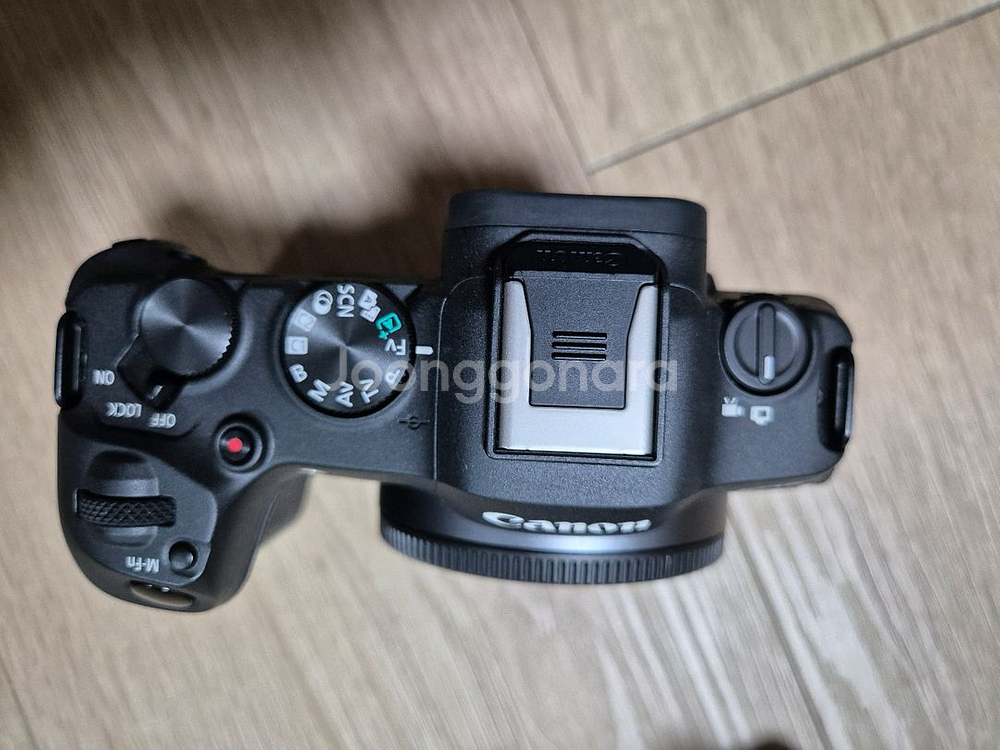 1500장 이하 캐논 eos R8 카메라 베터리3개 박스포함--5