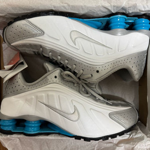 나이키 샥스R4 블루라군 260시이즈