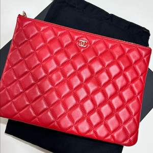 샤넬 클러치 미듐 (레드, 샴페인 골드)