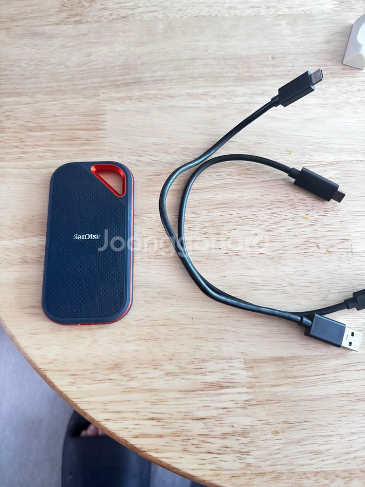 샌디스크 Extreme Pro SSD 2TB 외장하드--1