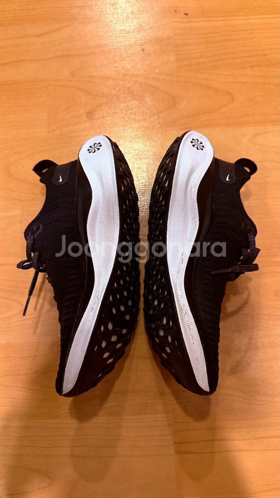 나이키 인피니티런4 블랙 240mm--1