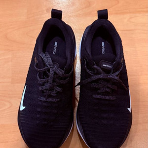 나이키 인피니티런4 블랙 240mm