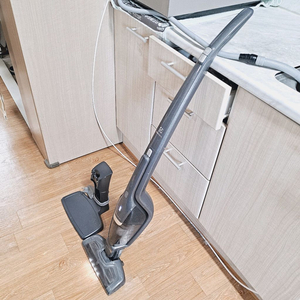 일렉트로룩스 무선청소기 배터리빵빵 차콜그레이 스틱+핸디