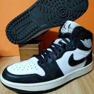 나이키 에어조던1하이 골프 범고래(US9표기270)