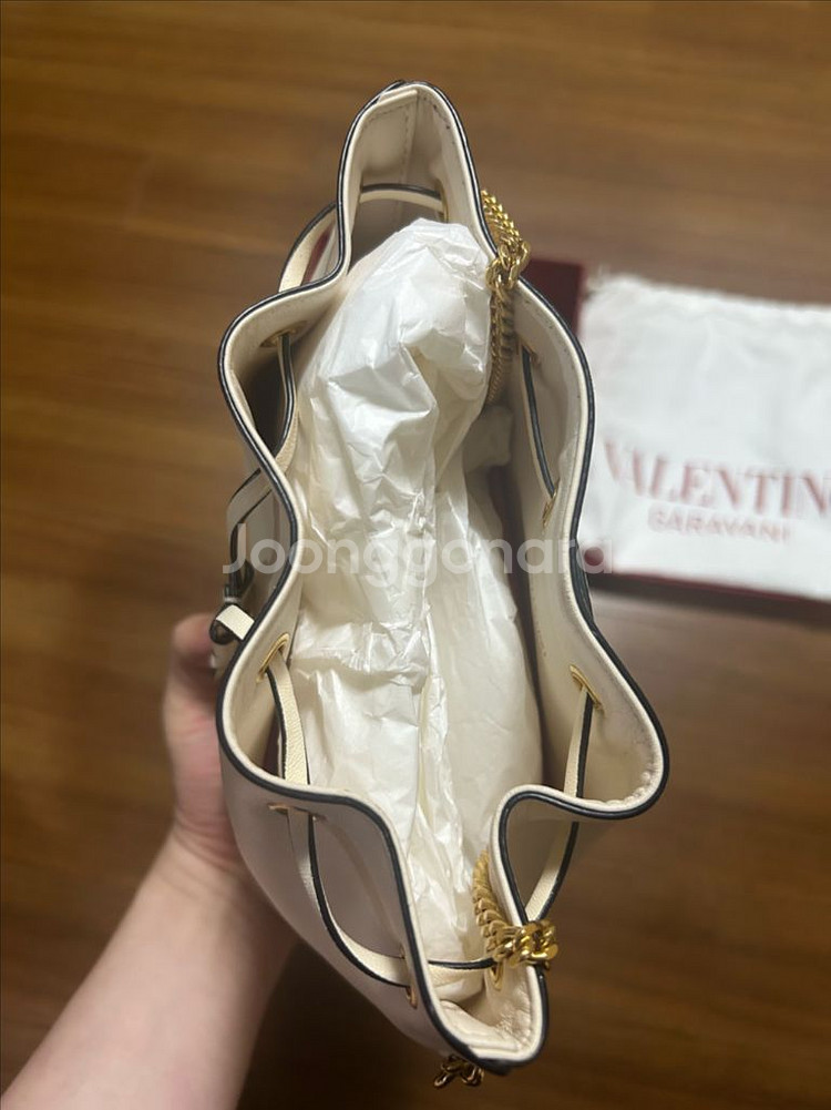 발렌티노 버킷 체인 크로스백--3