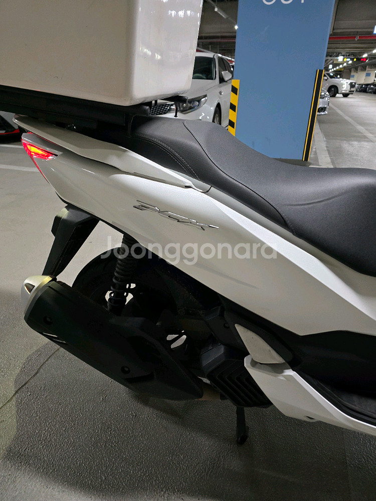 혼다 pcx125 화이트 22년식 배달셋팅--5