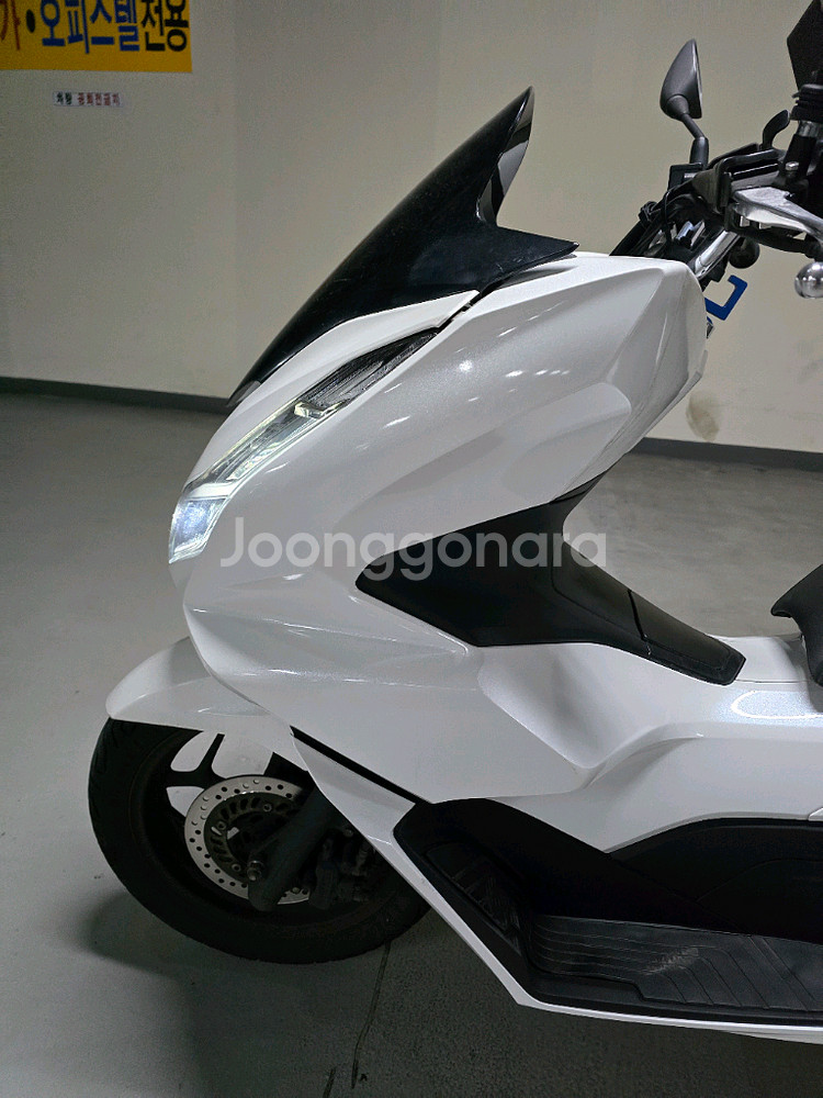 혼다 pcx125 화이트 22년식 배달셋팅--2