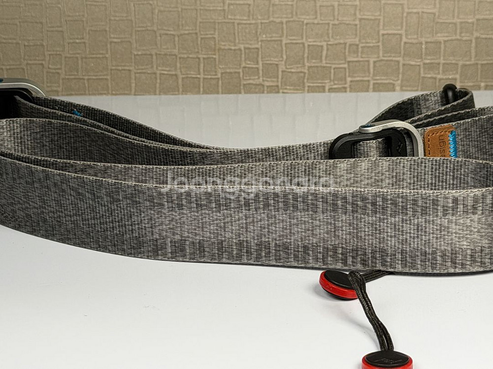 픽디자인 슬라이드 라이트 애쉬 카메라 스트랩--3