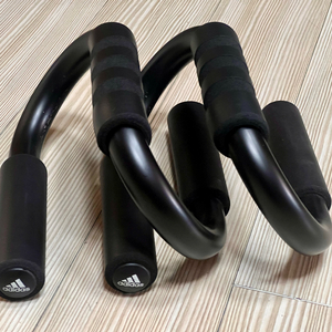 아디다스 푸쉬업바