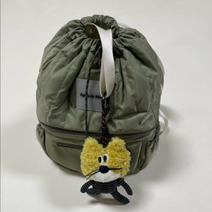 아프리콧스튜디오 백팩 캐스터네츠백 카키 +키링