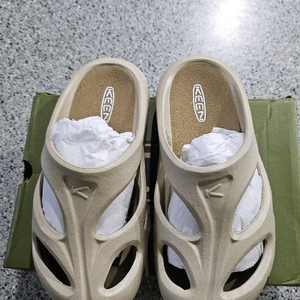 [225-230]킨 샨티 플라자 토프 슬리퍼 (팀버울프