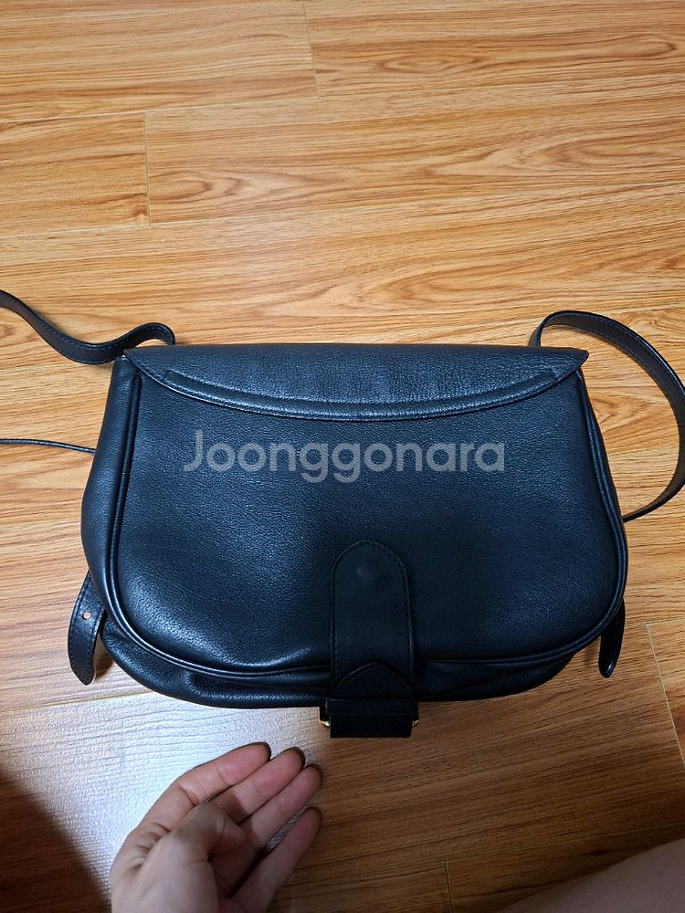 버버리 크로스백 지갑 (정품)--1