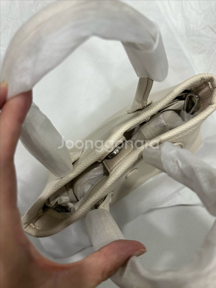 미니 가죽 토트백 겸 숄더백 (그린/화이트 둘다 새상품--4