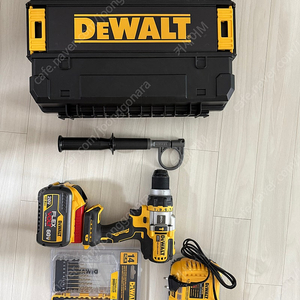 디월트 함마드릴 플렉스볼트 DCD999 세트