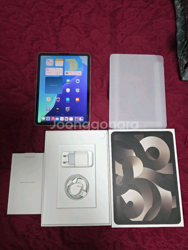 아이패드 에어5세대 64기가 스타라이트 와이파이 팝니다.--0