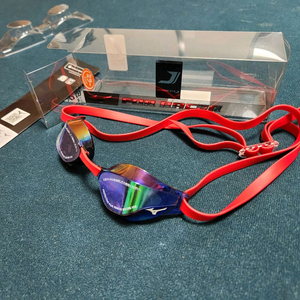 미즈노 소닉아이GX 2025년한정판 수경