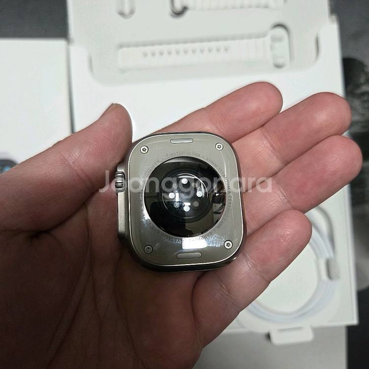 s급 애플워치 울트라2 49mm 내추럴 티타늄 팝니다!--4