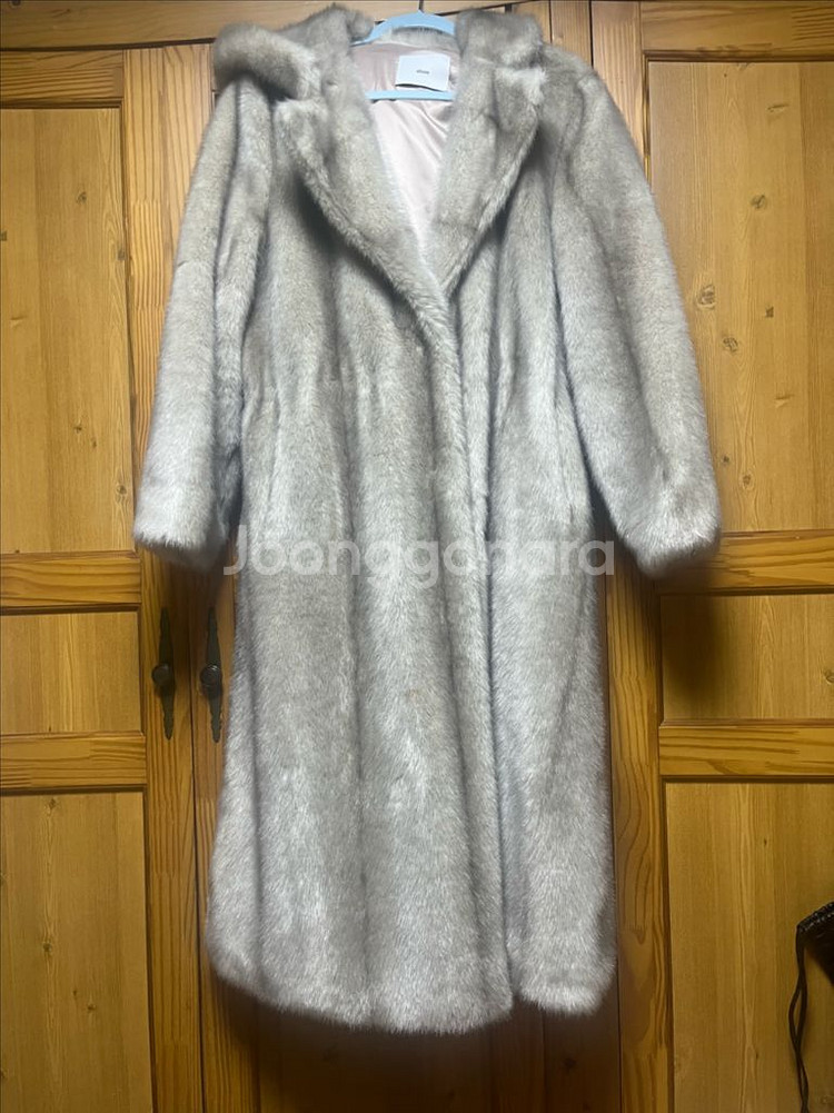 어버브 지켜주고시퍼 후드 에코퍼코트--3