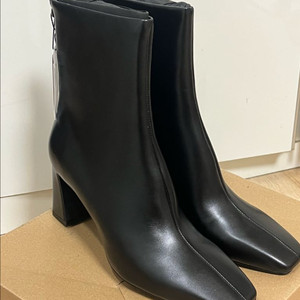 [새상품] MANGO 망고 앵클 부츠 블랙