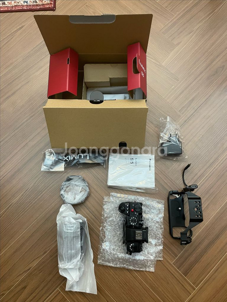 Panasonic LUMIX S5 + 20-60mm--3